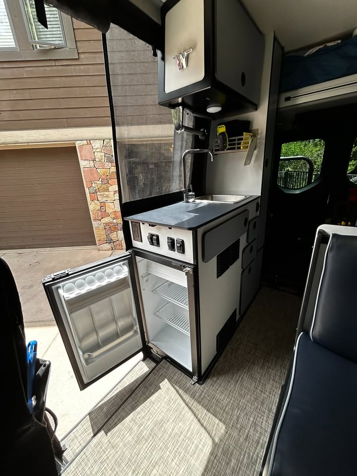 2023 Mercedes-Benz sprinter 4x4 2500 winnebago in Avon, CO (photo 10) — photo 10