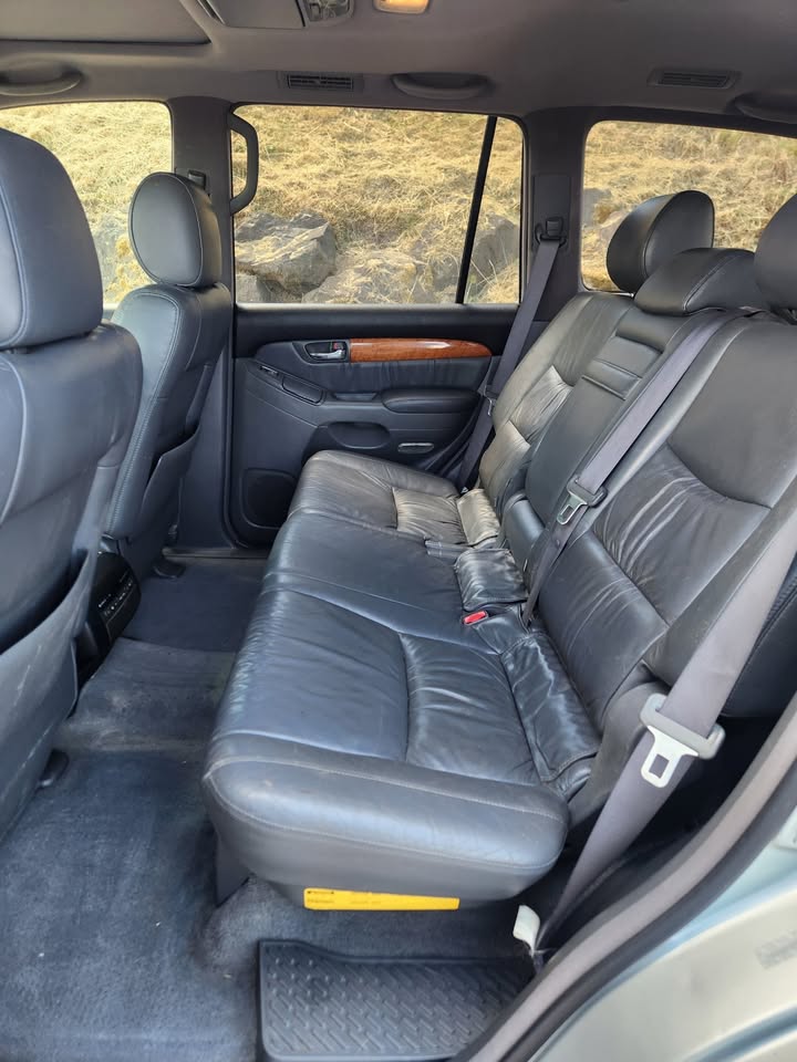 2004 Lexus gx470 in Tukwila, WA (photo 9) — photo 9