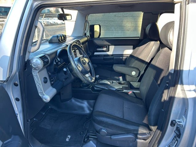 2008 Toyota FJ Cruiser 4WD in Kirkland, WA (photo 8) — photo 8