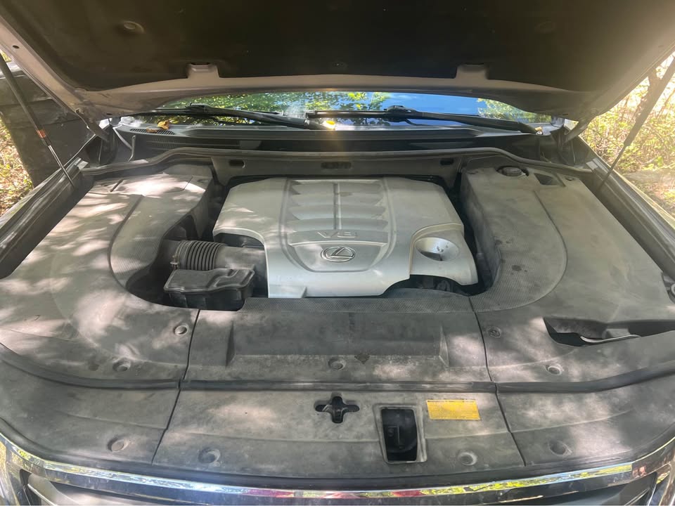 2009 Lexus LX · LX 570 Sport Utility 4D in Whitefish, MT (photo 5) — photo 5
