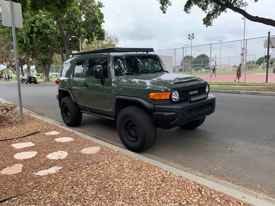 2011 Toyota FJ Cruiser in Lakewood, CA (photo 5) — photo 5