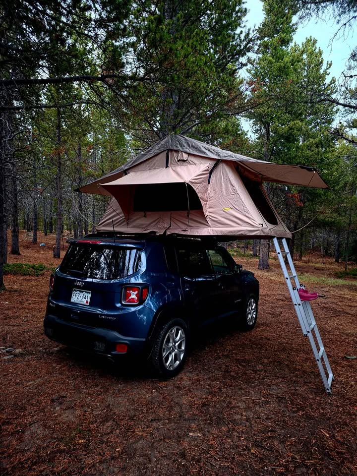 Smittybilt Overlander Roof Top Tent in Aurora, CO (photo 5) — photo 5