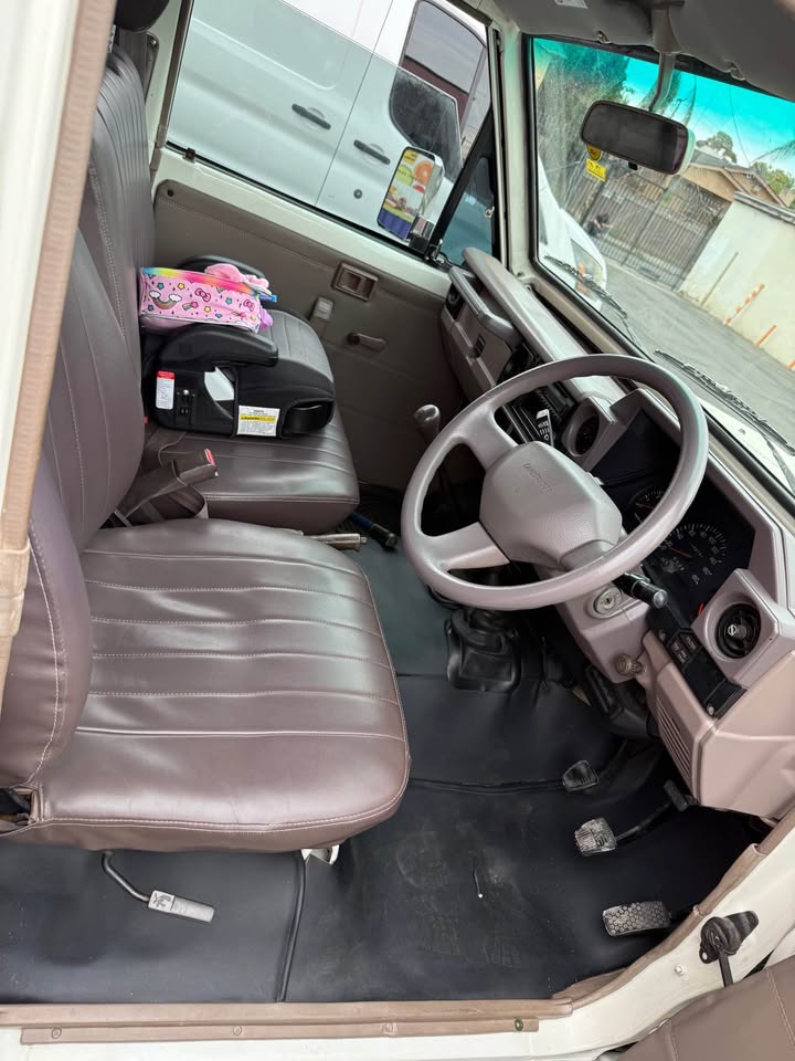 TOYOTA LAND CRUISER in Oakland, CA (photo 5) — photo 5