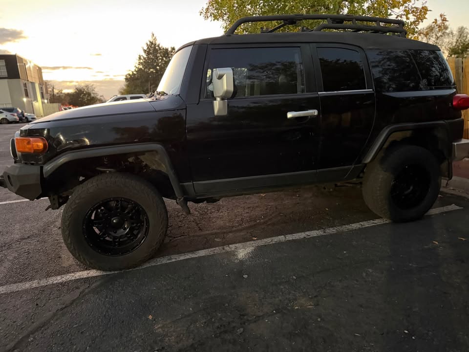 2010 Toyota FJ Cruiser in Denver, CO (photo 5) — photo 5