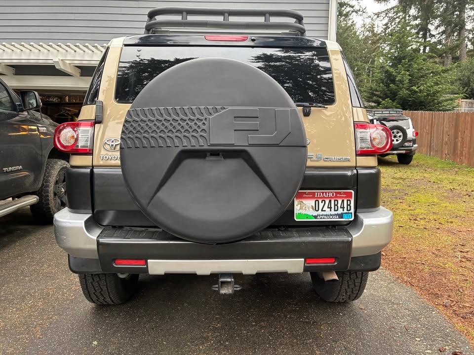 2012 Toyota FJ Cruiser · Sport Utility 2D in Gig Harbor, WA (photo 5) — photo 5
