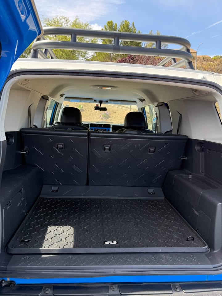 2007 Toyota FJ Cruiser · Base in Lakeside, CA (photo 8)