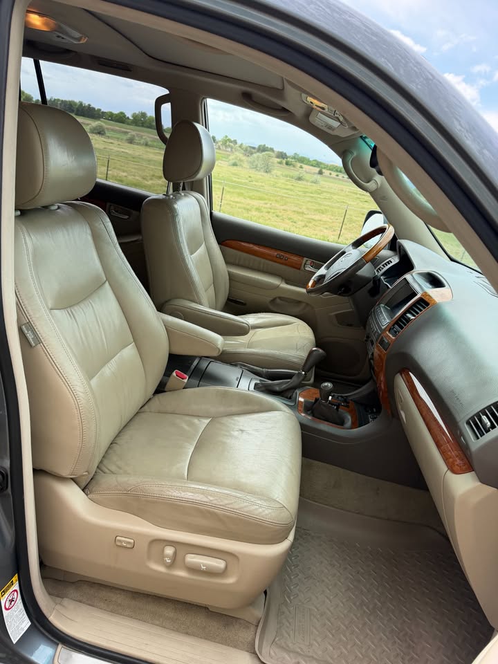 2005 Lexus GX · GX 470 Sport Utility 4D in Fort Collins, CO (photo 6) — photo 6