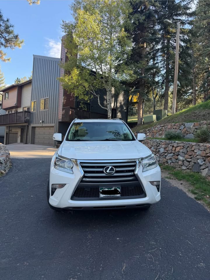 2017 Lexus GX · GX 460 Luxury Sport Utility 4D in Evergreen, CO (photo 6) — photo 6
