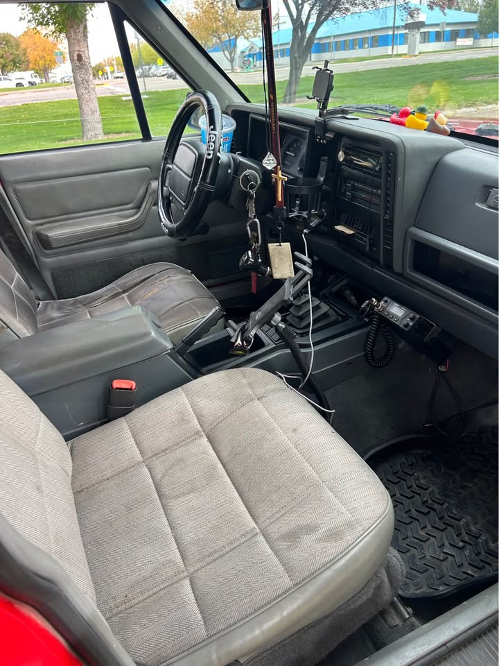 1996 Jeep Cherokee Sport XJ, 5sp, loaded in Nampa, ID (photo 6) — photo 6