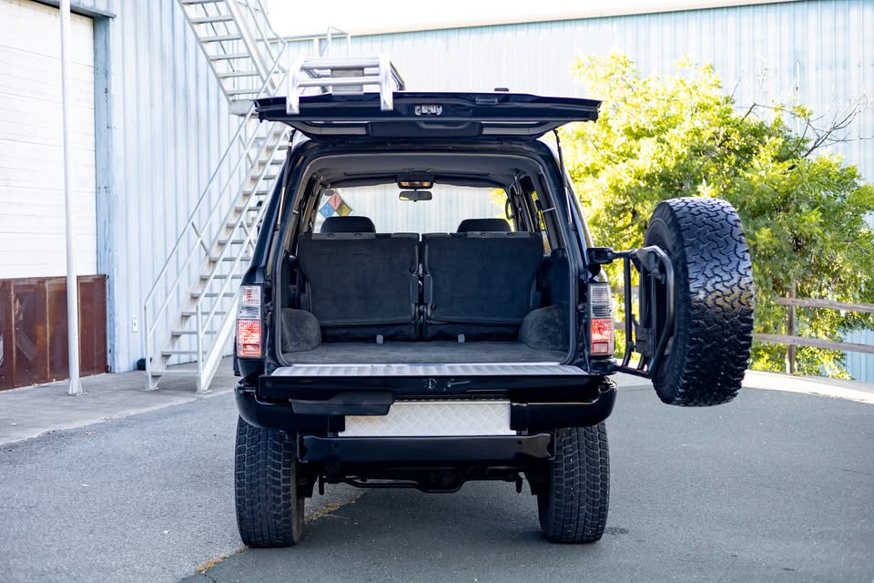 1993 Toyota Land Cruiser VX Limited in Woodland Hills, CA (photo 6) — photo 6