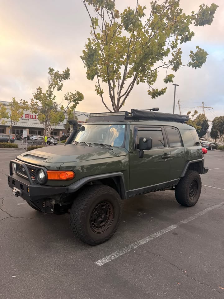 2011 Toyota FJ Cruiser Trail Teams in Oakland, CA (photo 6) — photo 6
