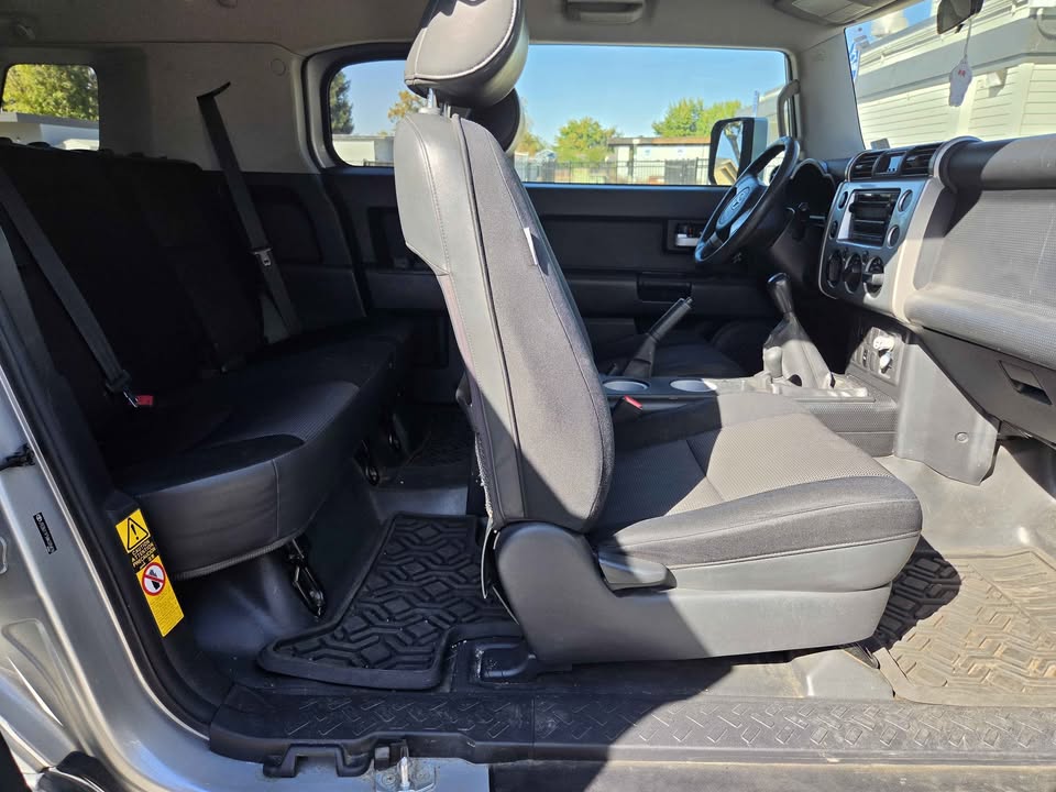 2008 Toyota FJ Cruiser · 4x4 Manual 6 Speed in North Highlands, CA (photo 6) — photo 6