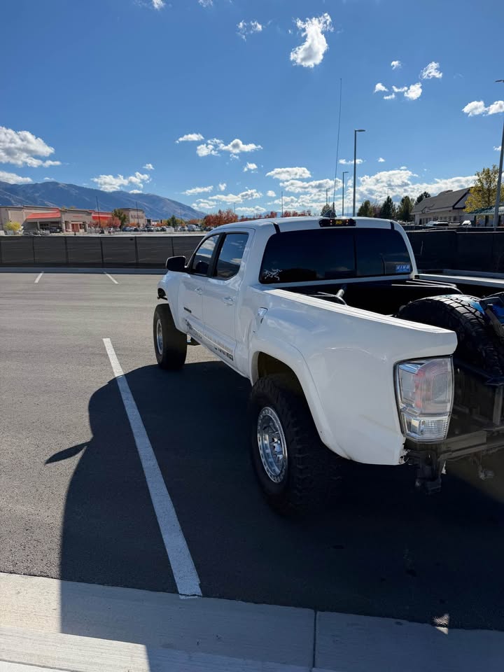 2020 Toyota Tacoma Double Cab · PreRunner Pickup 4D 6 ft in Vineyard, UT (photo 6) — photo 6