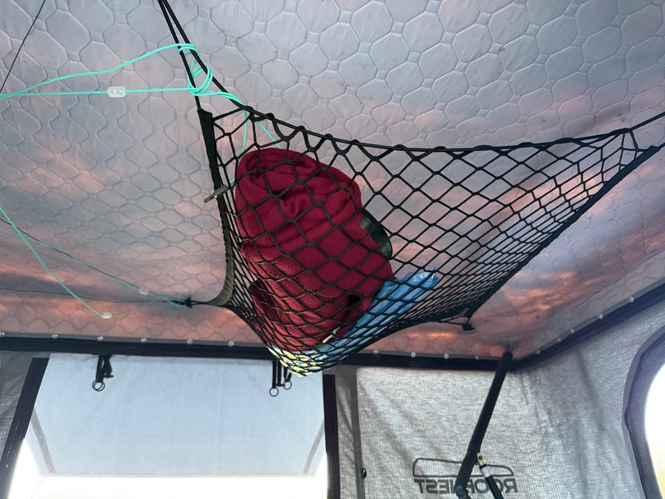 Roofnest Sparrow Hardshell Rooftop Tent – Very Good Condition in Seattle, WA (photo 6) — photo 6