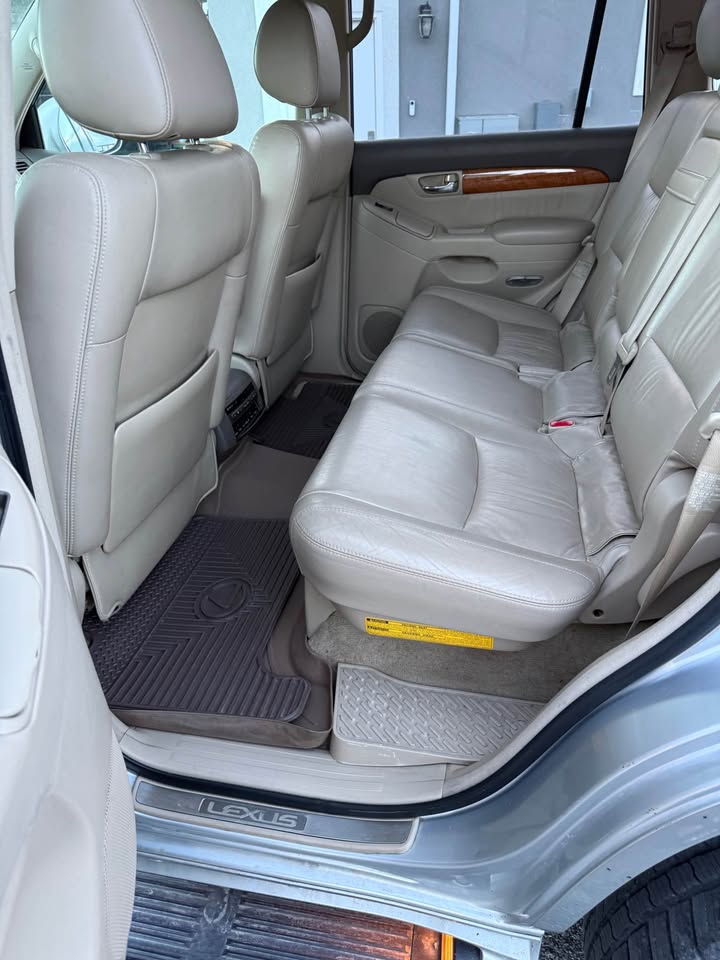 2006 Lexus GX 470 • GX 470 Sport Utility 4D in Tooele, UT (photo 6) — photo 6