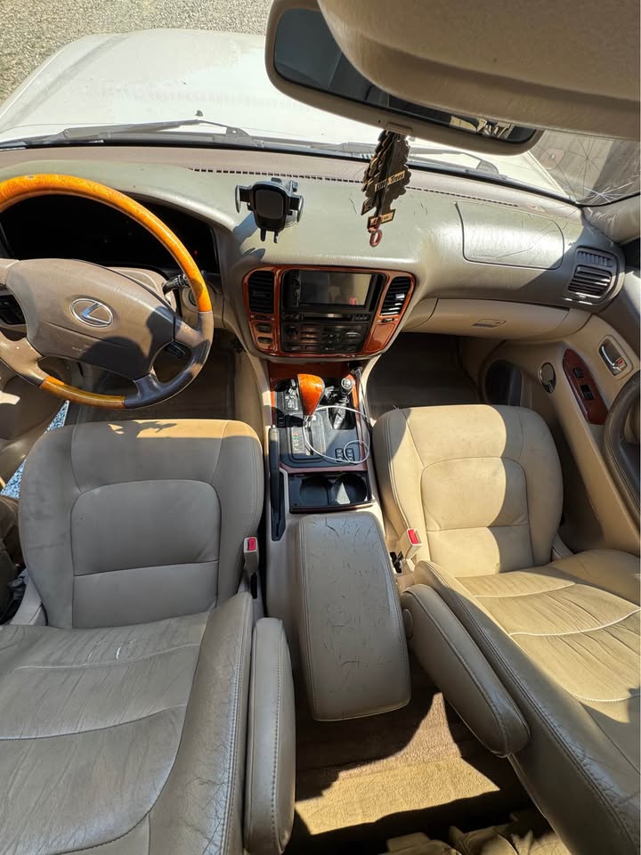 2001 Lexus LX · LX 470 Sport Utility 4D in West Sacramento, CA (photo 7) — photo 7