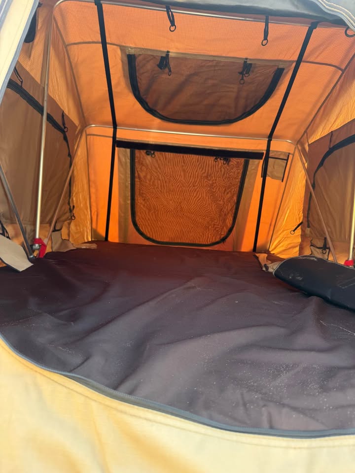 Smittybilt tent in Selma, CA (photo 7) — photo 7