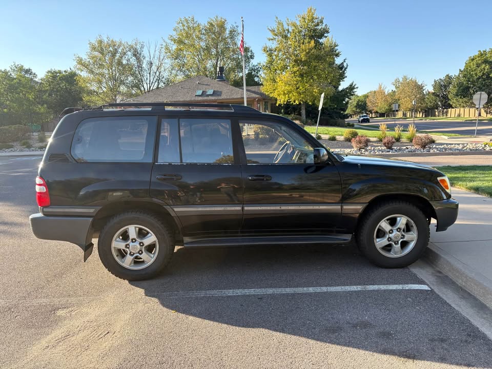 2003 Toyota Landcruiser in Centennial, CO (photo 7) — photo 7