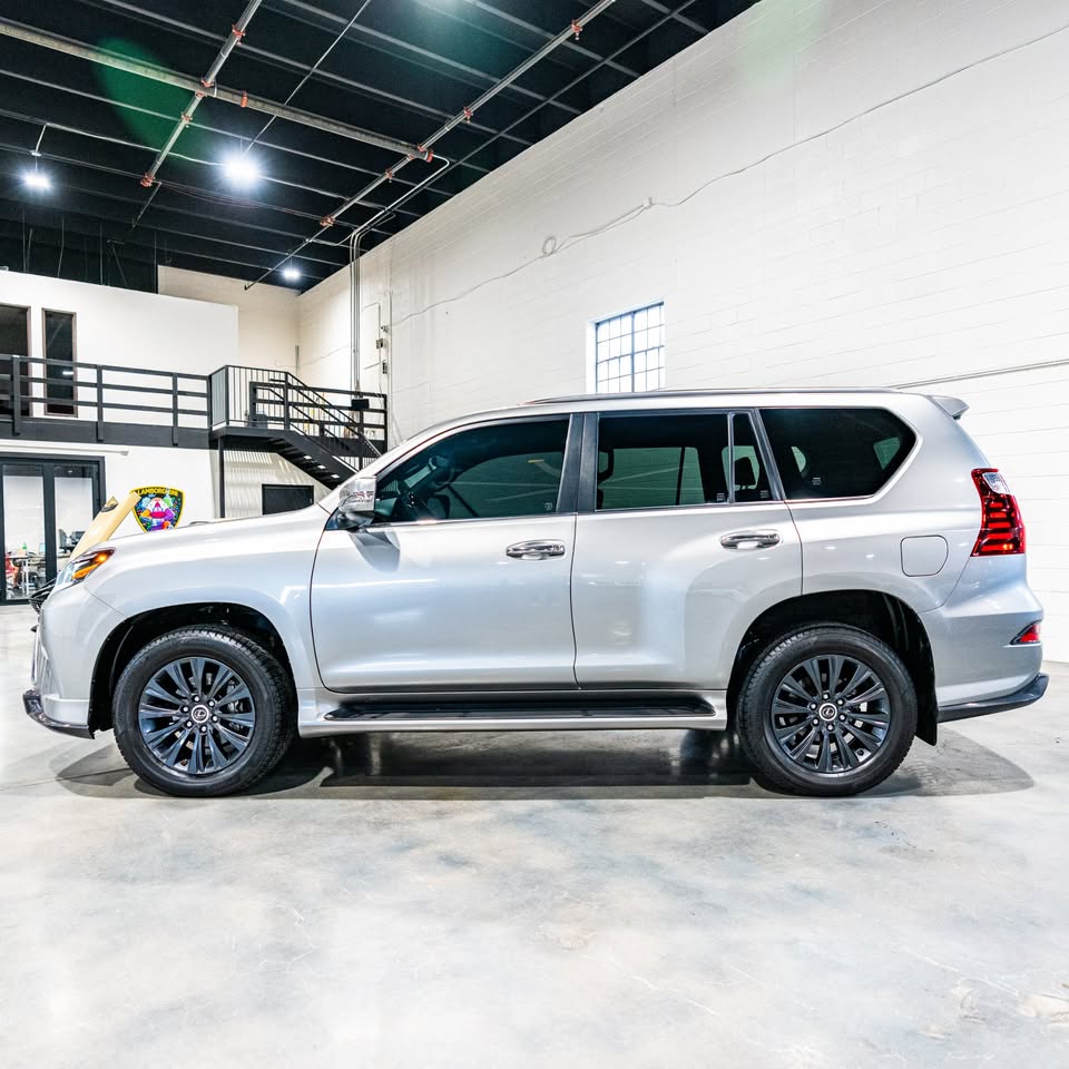 2020 Lexus GX460 in Denver, CO (photo 7) — photo 7
