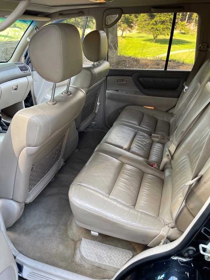 2000 Toyota Landcruiser in San Francisco, CA (photo 7) — photo 7