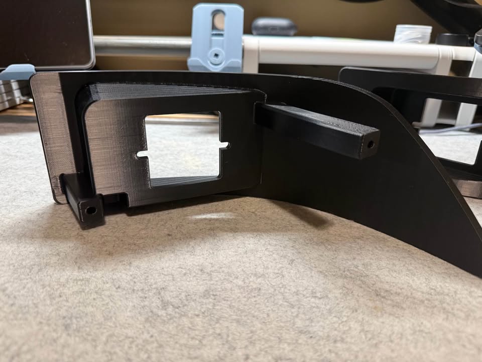 Lexus GX460 Reverse Light Housing in Ogden, UT (photo 4) — photo 4