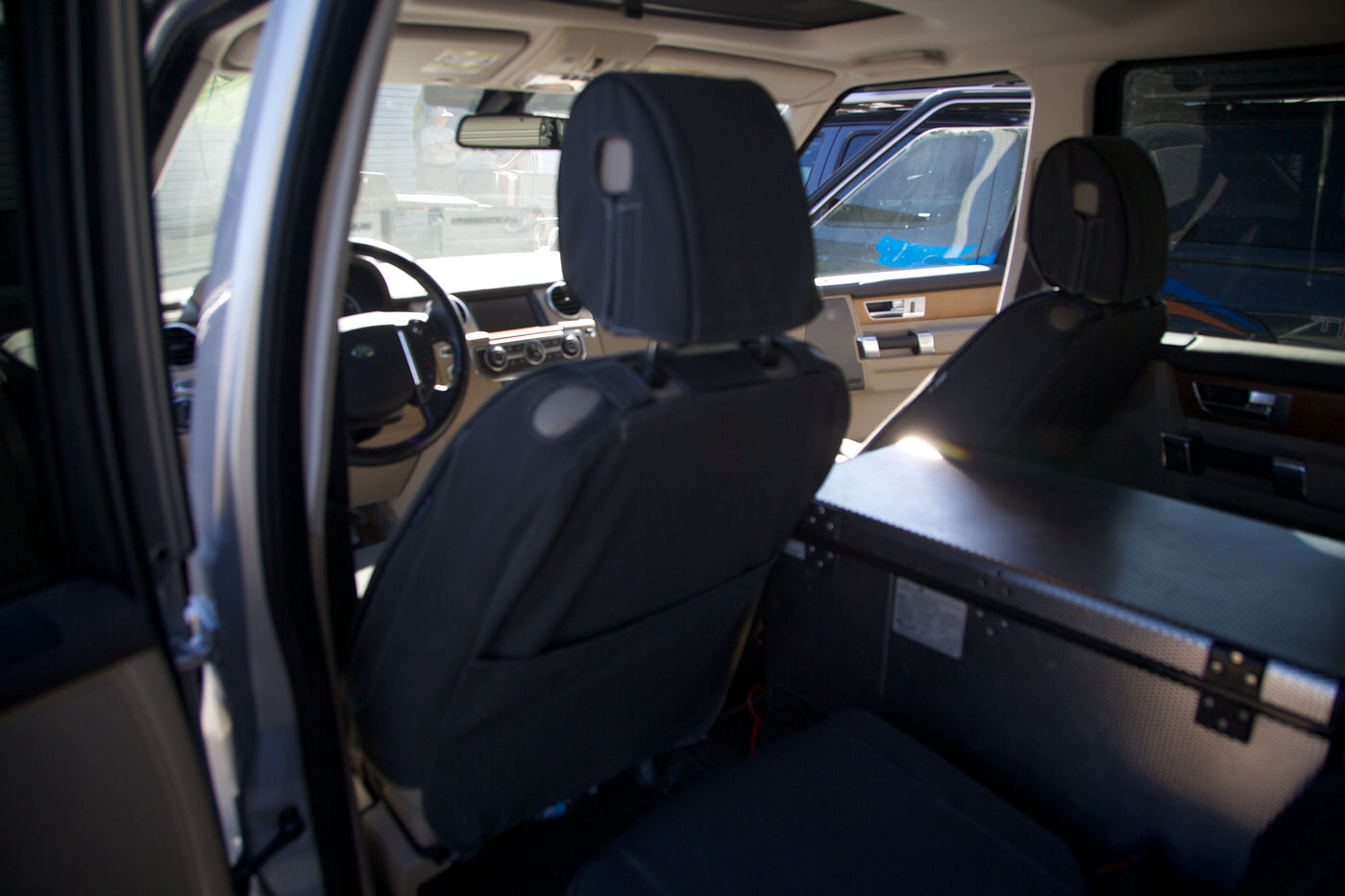 Land Rover Discovery 4 Seat Covers — photo 10