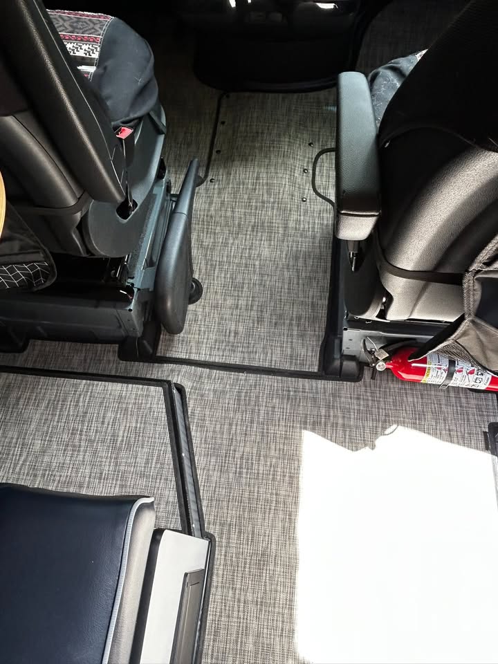 2023 Mercedes-Benz sprinter 4x4 2500 winnebago in Avon, CO (photo 7) — photo 7