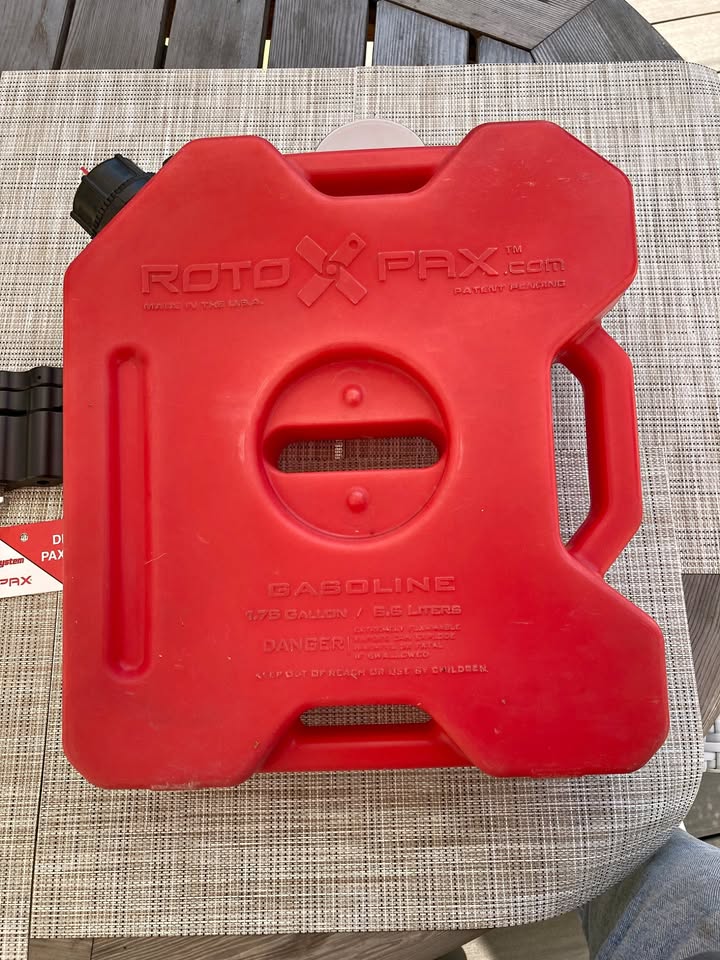 RotopaX 1.75 gal. Gasoline Pack w/Deluxe Mount in Seattle, WA (photo 1)