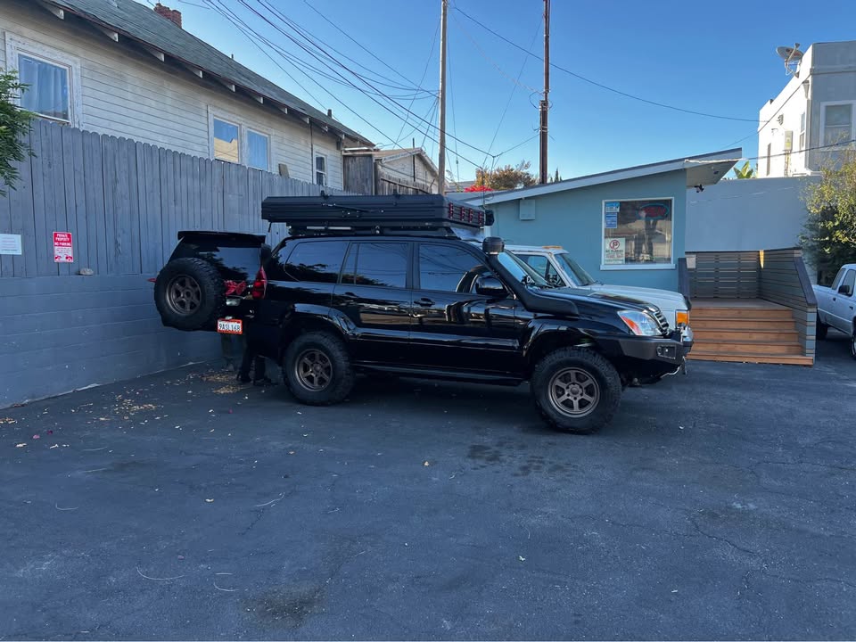 2004 Lexus GX GX 470 Sport Utility 4D in Redding, CA (photo 4) — photo 4