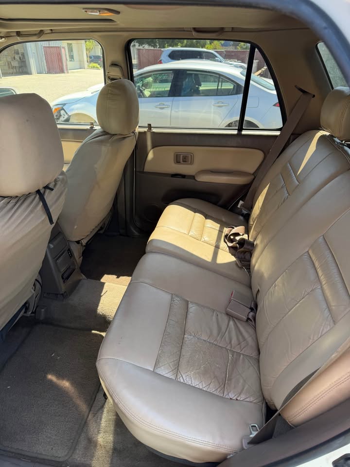 2000 Toyota 4Runner · SR5 Sport Utility 4D in Fresno, CA (photo 5) — photo 5