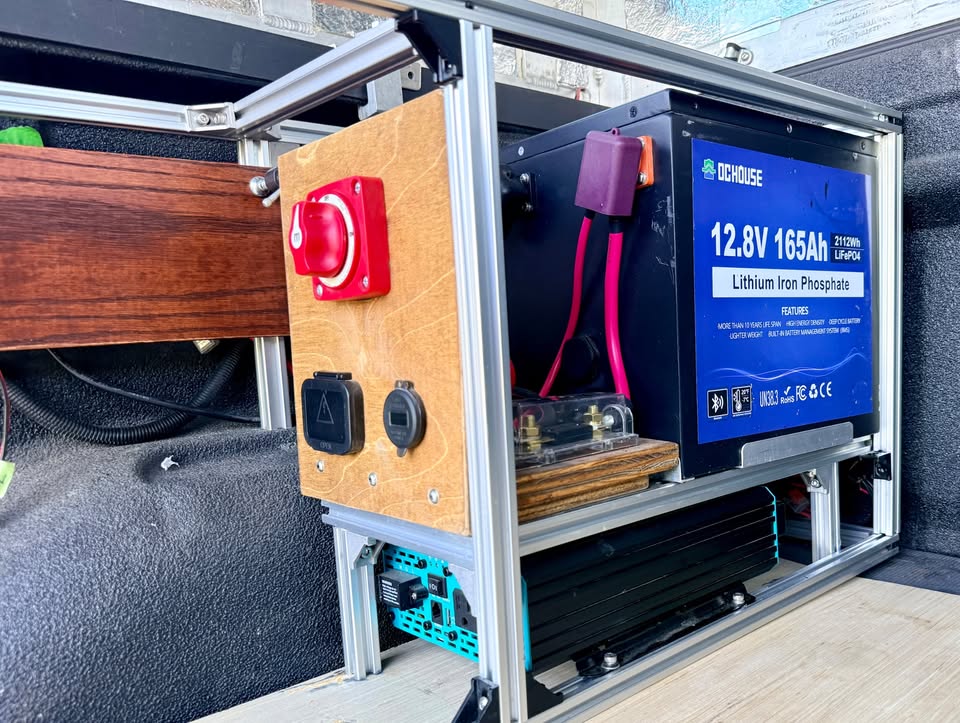 OVRLND Pop-Up Camper - fits 2nd gen Tacoma & Colorado 5’ bed - incl. full electrical & solar setup in Bend, OR (photo 4)