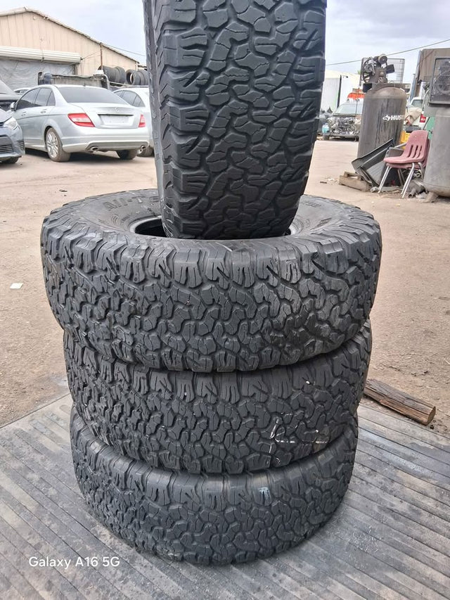 37X12.50R17 BFGOODRICH — photo 3
