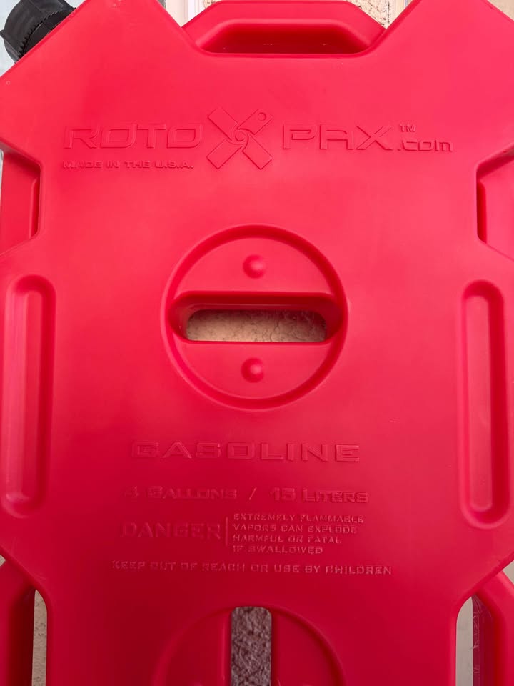 4 GALLON GASOLINE tank from RotoPax in Sacramento, CA (photo 2) — photo 2