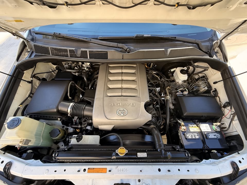 2010 Toyota Sequoia in Rosemead, CA (photo 8) — photo 8