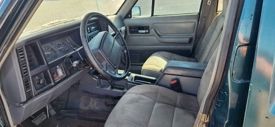 1992 Jeep Cherokee · Limited Sport Utility 4D in Fallon, NV (photo 8) — photo 8
