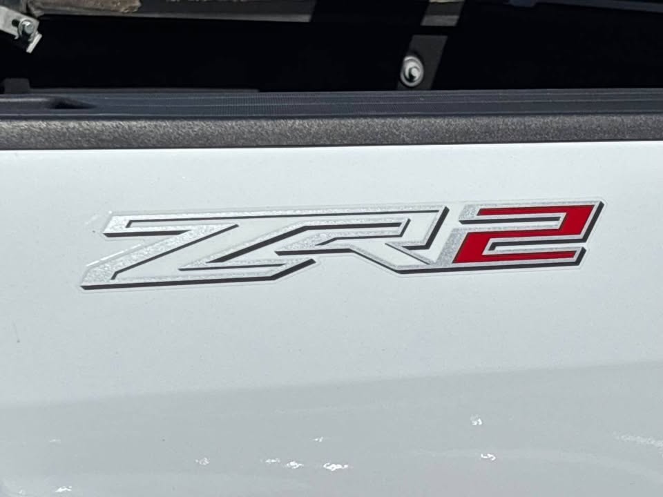 2018 Chevrolet Colorado ZR2 in Thousand Oaks, CA (photo 8) — photo 8