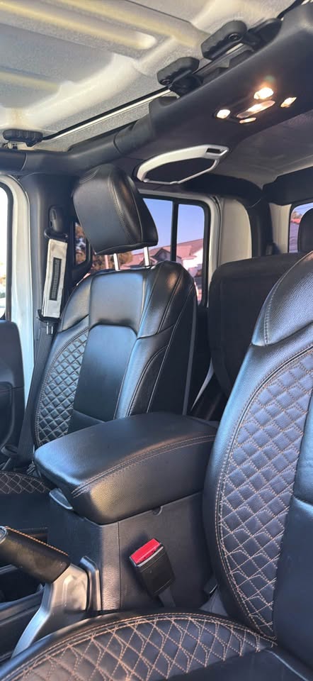 2022 Jeep Gladiator Overland 4x4 in Menifee, CA (photo 8) — photo 8
