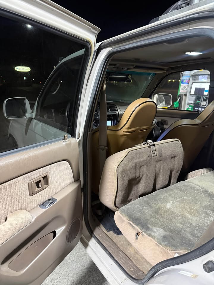 1998 Toyota 4Runner · TRD Off-Road Sport Utility 4D in Woodland Hills, CA (photo 8) — photo 8