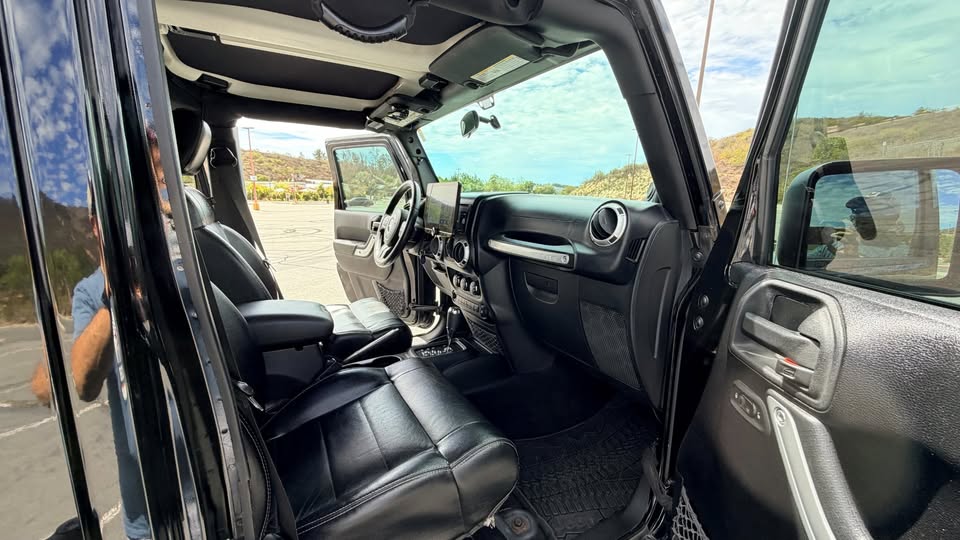 2012 Jeep Wrangler · Unlimited Rubicon Sport Utility 4D in San Marcos, CA (photo 8) — photo 8