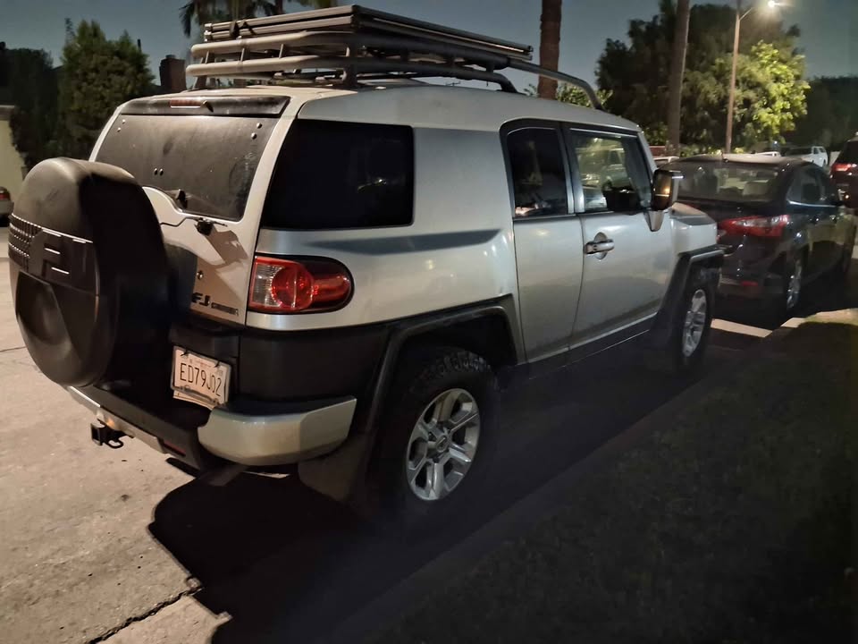 2007 Toyota FJ Cruiser · Sport Utility 2D in Downey, CA (photo 8) — photo 8