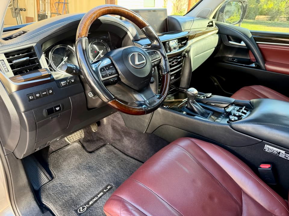 2017 Lexus LX · LX 570 Sport Utility 4D in Colorado Springs, CO (photo 8) — photo 8