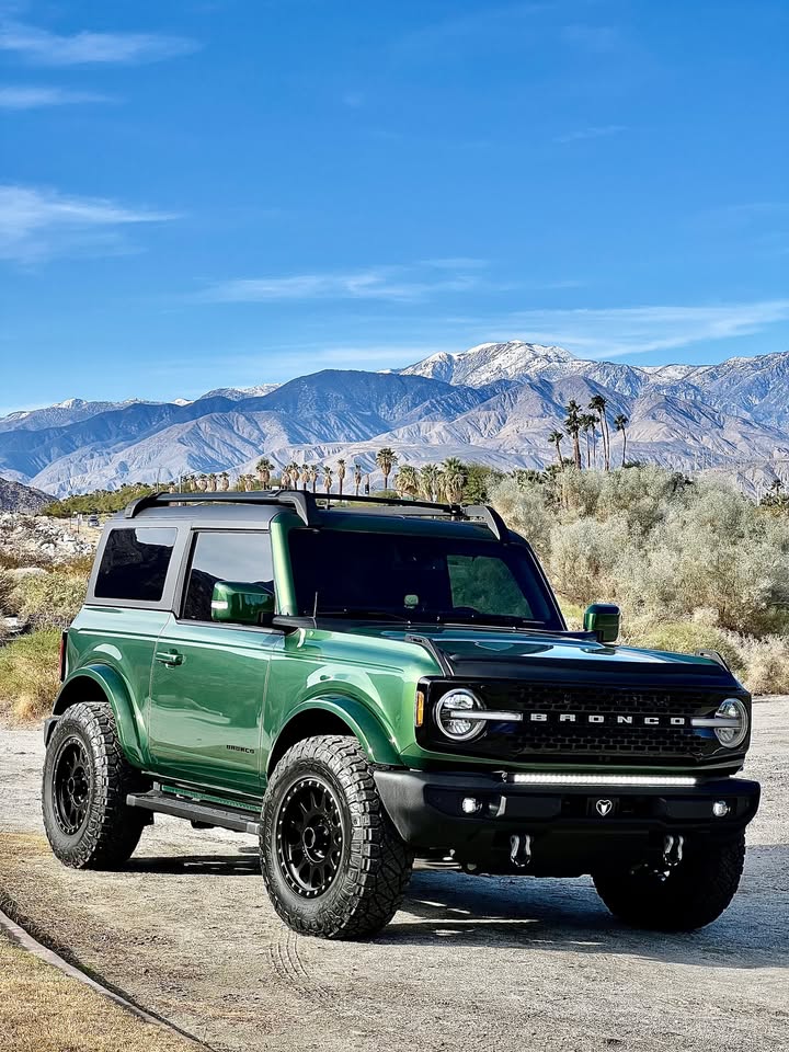 2022 Ford bronco outerbanks 2 door in Emeryville, CA (photo 8)