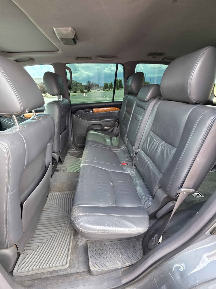2004 Lexus GX · GX 460 Luxury Sport Utility 4D in Colorado Springs, CO (photo 9) — photo 9