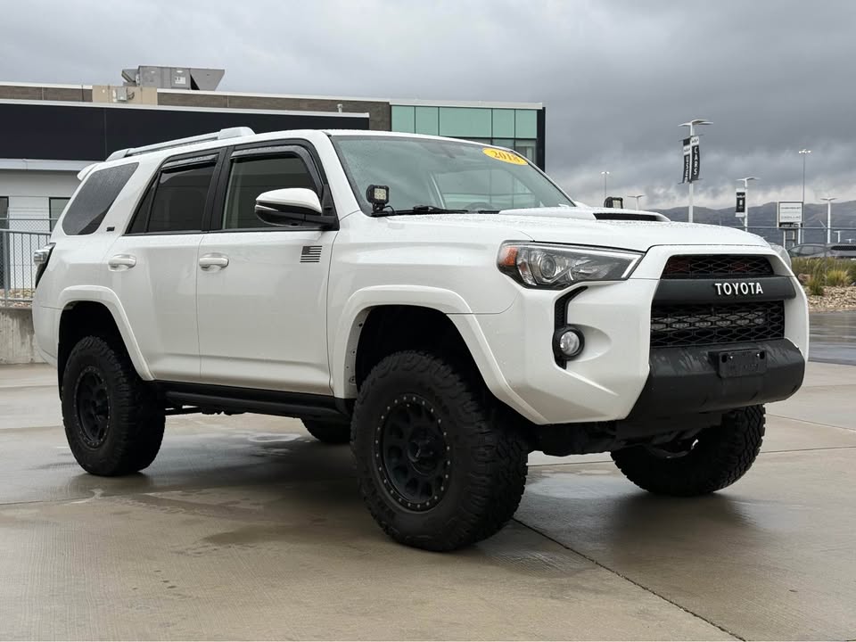 2018 Toyota 4Runner · SR5 Premium Sport Utility 4D in Salt Lake City, UT (photo 9) — photo 9