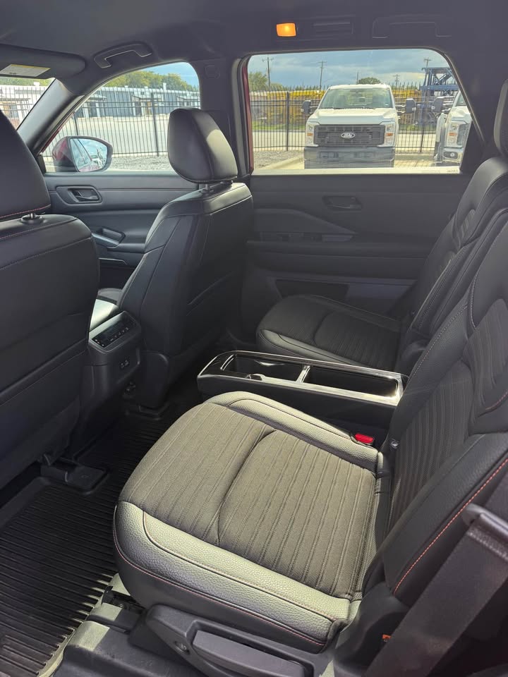 2023 Nissan pathfinder rock creek 4wd in San Antonio, TX (photo 9) — photo 9