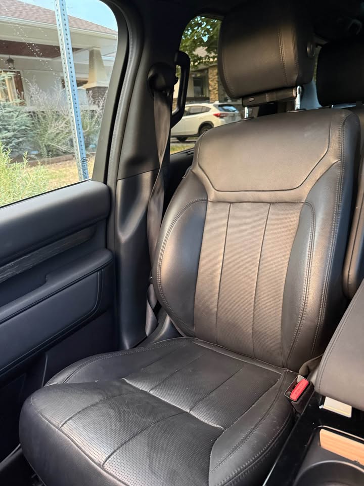 2018 Land Rover Discovery HSE in Salt Lake City, UT (photo 9) — photo 9
