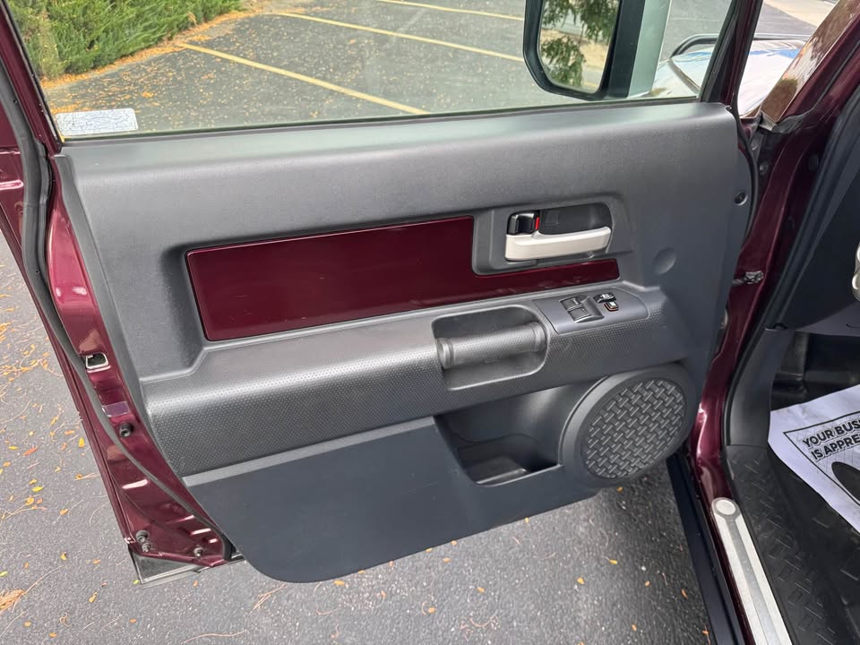 2007 Toyota FJ Cruiser · Sport Utility 2D in Denver, CO (photo 9) — photo 9
