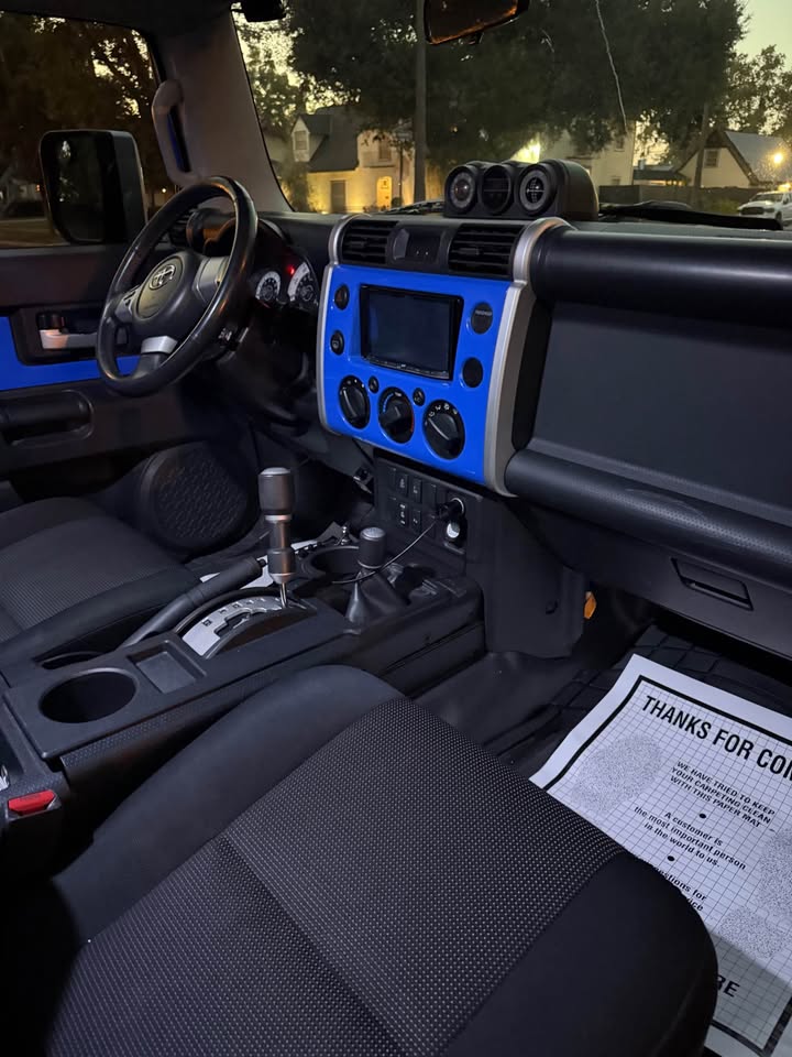 2008 Toyota FJ Cruiser · Sport Utility 2D in Fresno, CA (photo 9) — photo 9