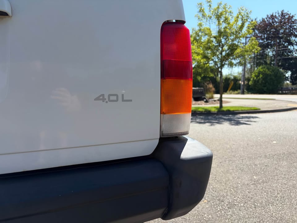 1999 Jeep Cherokee · Classic Sport Utility 4D in Enumclaw, WA (photo 9) — photo 9