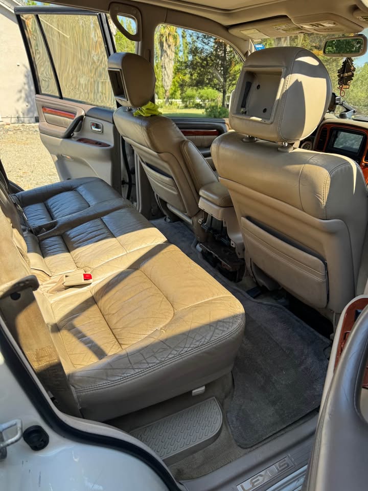2001 Lexus LX · LX 470 Sport Utility 4D in West Sacramento, CA (photo 9) — photo 9